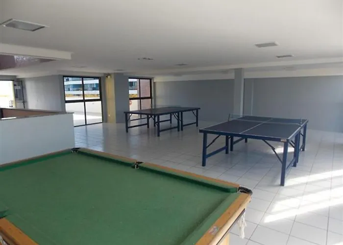 Na Beira Mar De Pajucara- Edif Neo- Apartamento Quarto E Sala - Possui Varanda- Vista Lateral Do Mar-Rua Julio Plech Filho 60 Esquina Com Avenida Doutor Antonio Gouveia - Consumo Eletrico E Pago No Ckeck-Out - 1 Kwh E 1,35 Reias - Tem Tela De Proteca