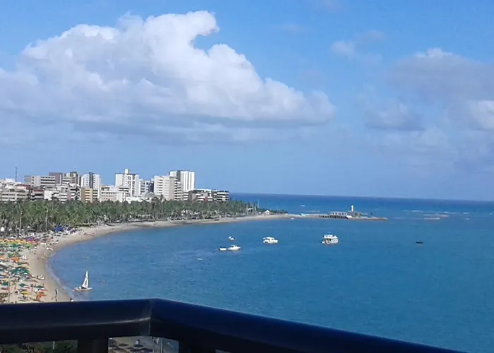 Na Beira Mar De Pajucara- Edif Neo- Apartamento Quarto E Sala - Possui Varanda- Vista Lateral Do Mar-Rua Julio Plech Filho 60 Esquina Com Avenida Doutor Antonio Gouveia - Consumo Eletrico E Pago No Ckeck-Out - 1 Kwh E 1,35 Reias - Tem Tela De Proteca