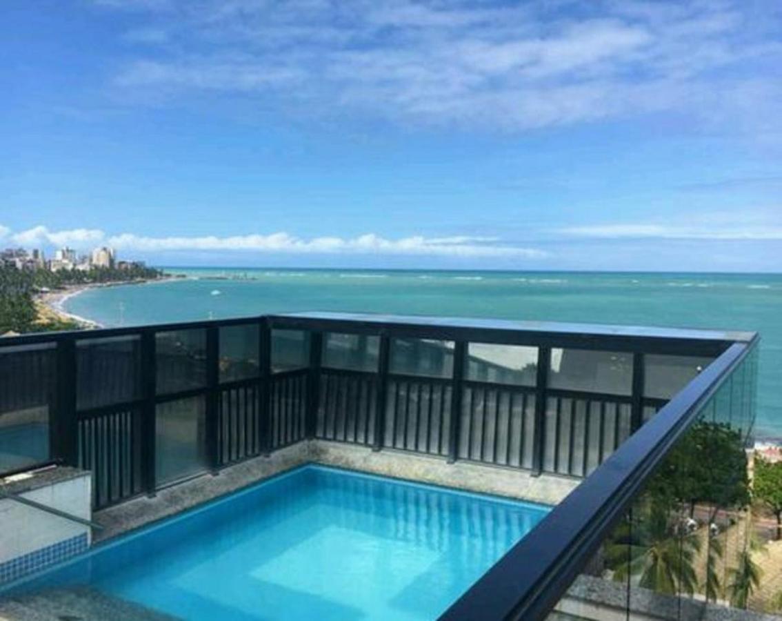 Na Beira Mar De Pajucara: Oceanview With Balcony Apartment *