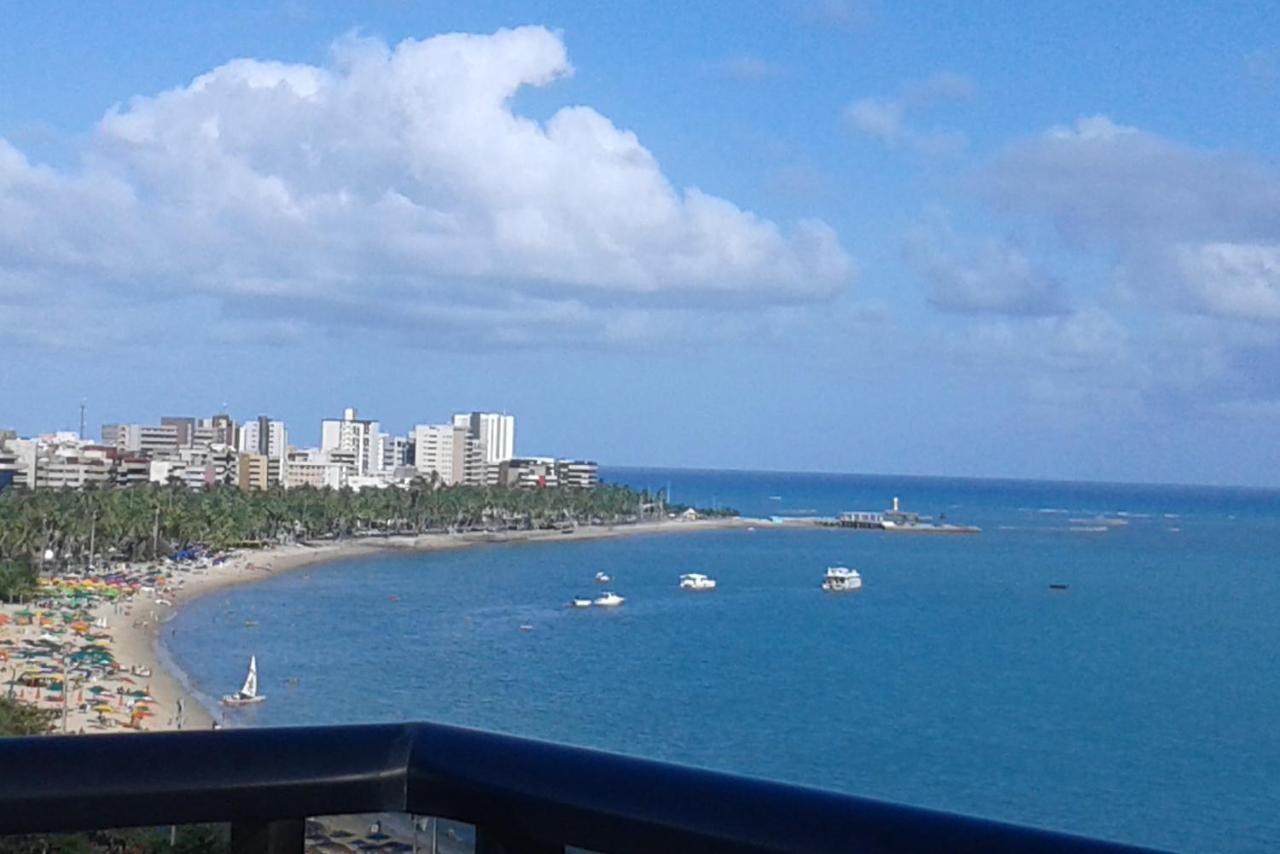 Apartment Na Beira Mar De Pajucara: Oceanview With Balcony